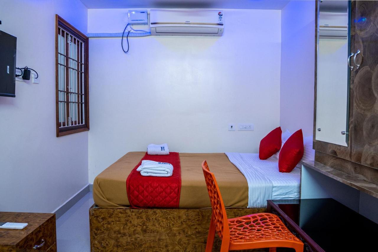 Le Suresh Guest House Puducherry Exterior foto